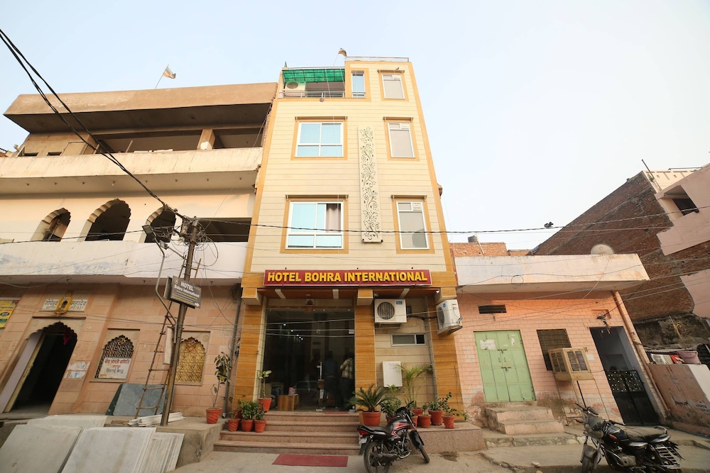 OYO Hotel Jai Ambay International