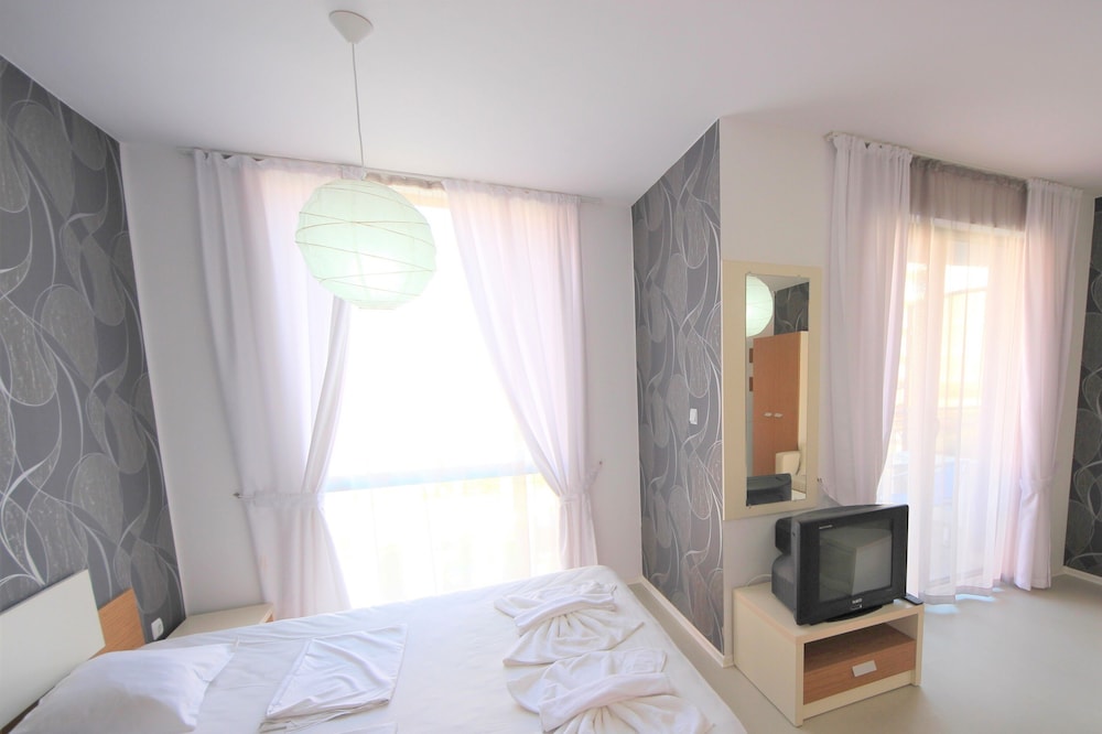 Menada Rainbow Apartments