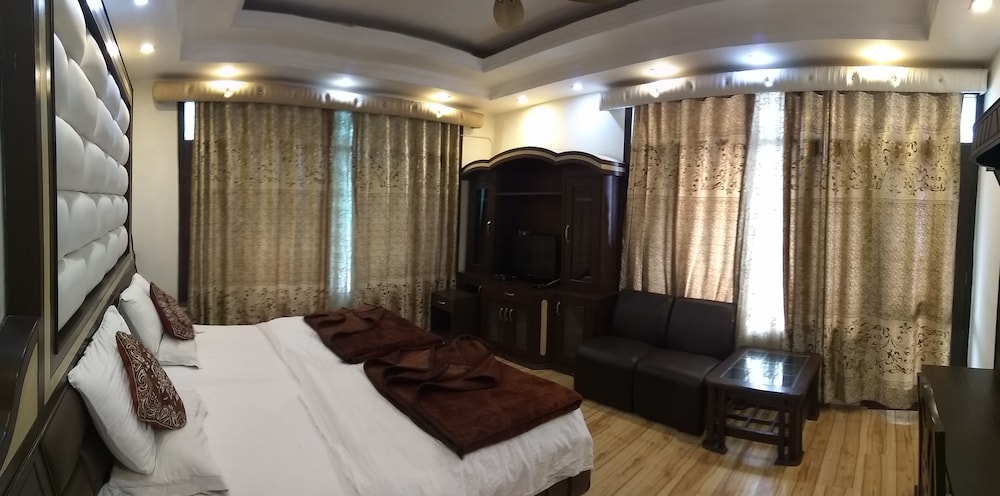 Le Grand Hotel in Manali