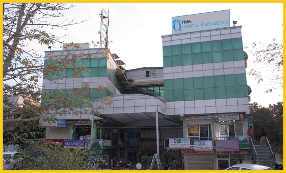 Queens Residency Gurgaon Hotel
