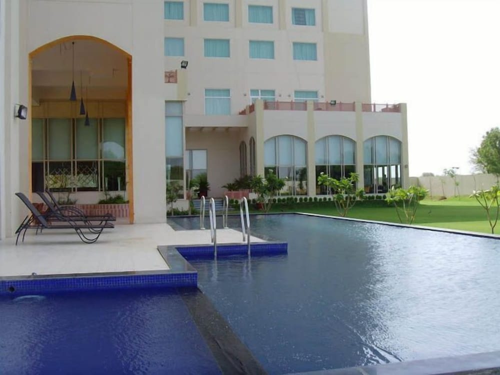 Jaipur Greens Hotel