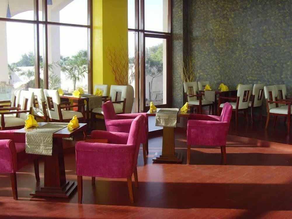 Jaipur Greens Hotel