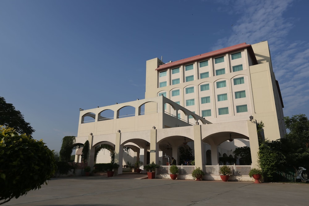 Jaipur Greens Hotel