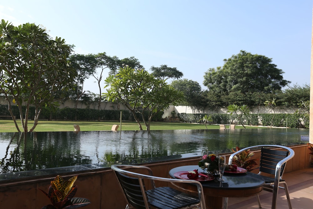 Jaipur Greens Hotel