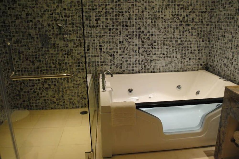 Jaipur Greens Hotel