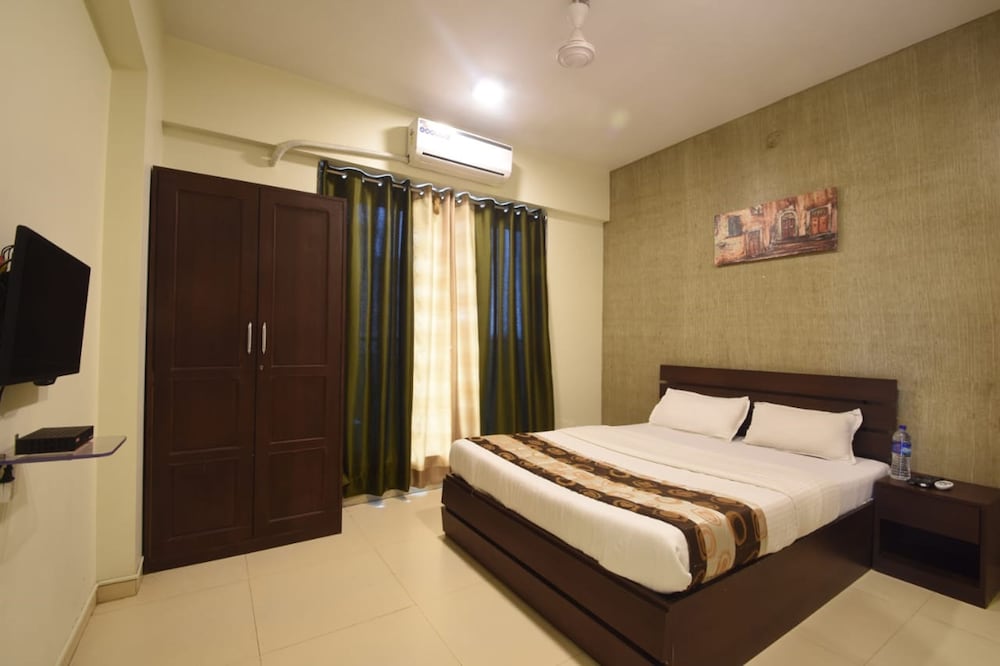 Iris Suites