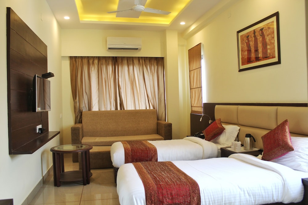Hotel Sarovar Grand