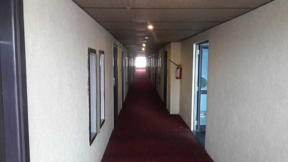 OYO 10325 Hotel Grand Harshal