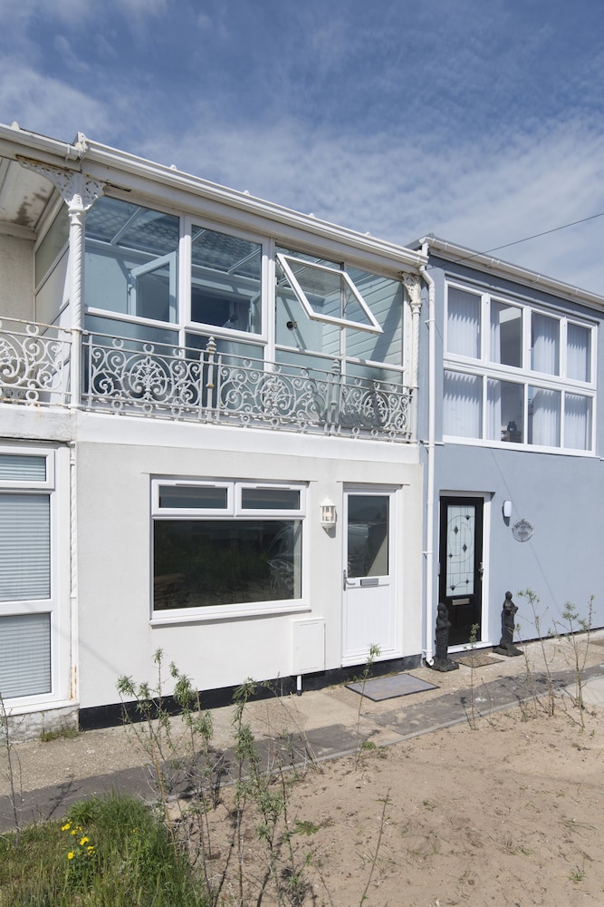 Marina Beach House [VR]