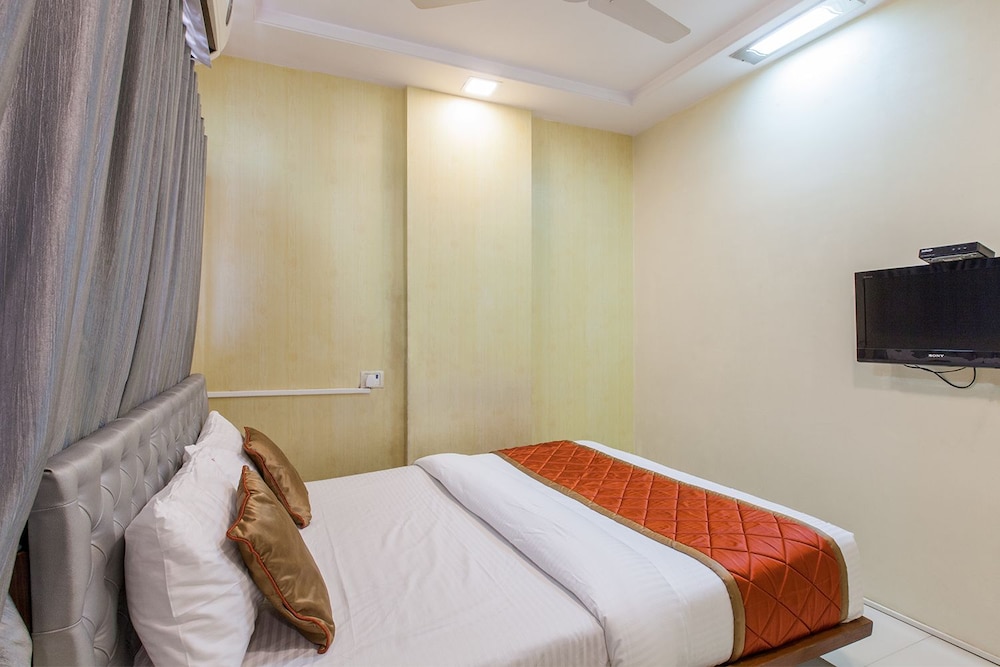 Hotel KC Palace