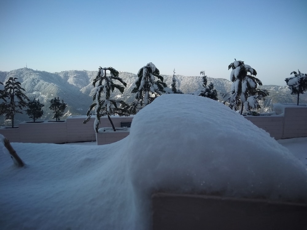 Spangle Heights - Shimla, Suites & Residences