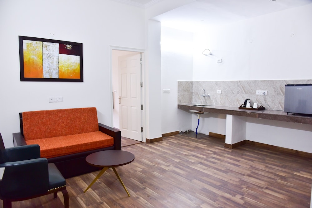 Spangle Heights - Shimla, Suites & Residences