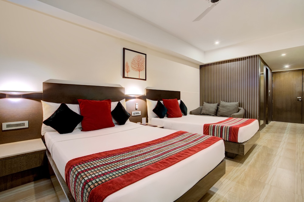 Milestone Hotel And Banquets