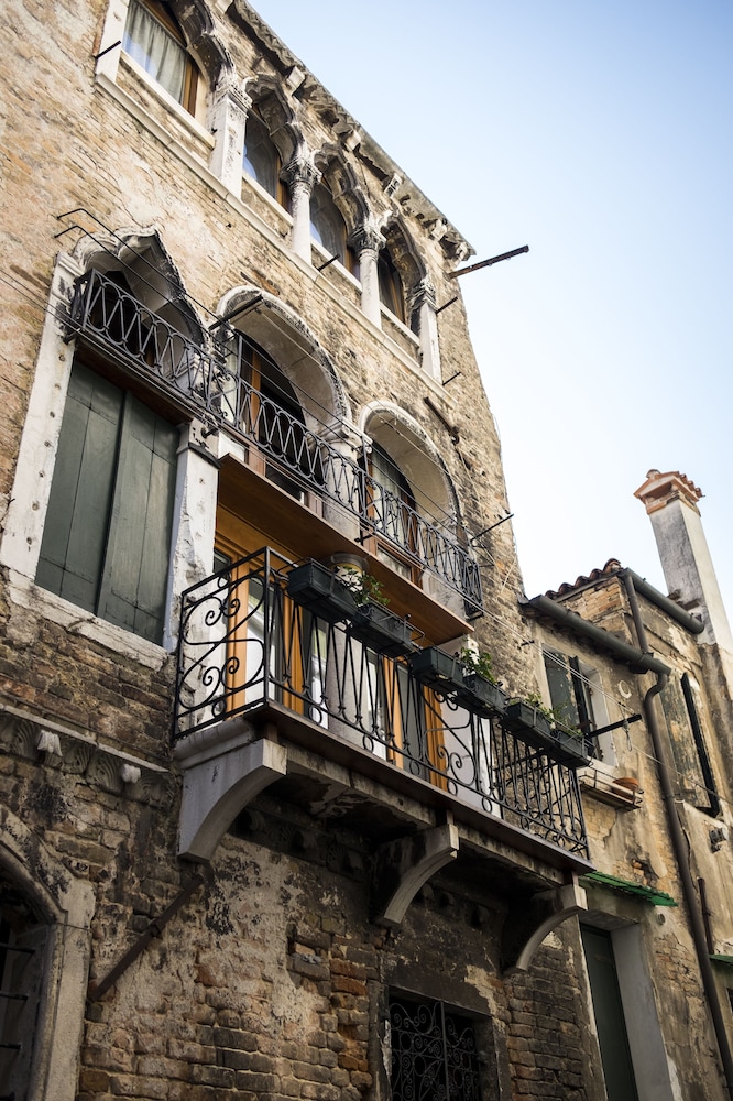 Rialto Corte dei Sansoni