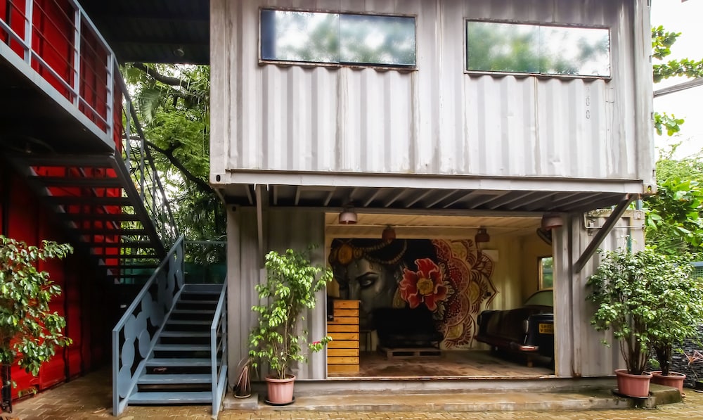Beach Box Hotel