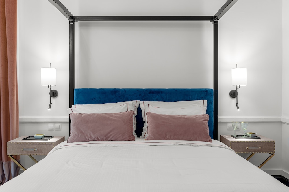 2Mazi Suites