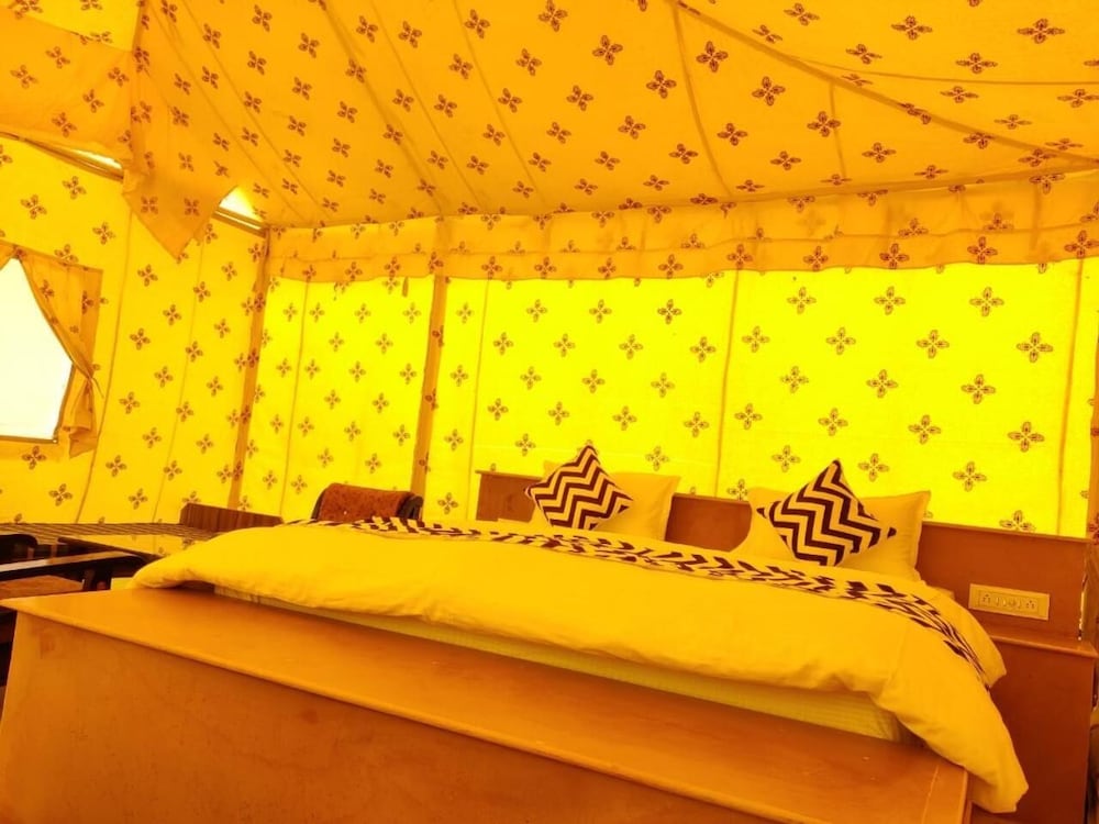Sunrise Desert Resort