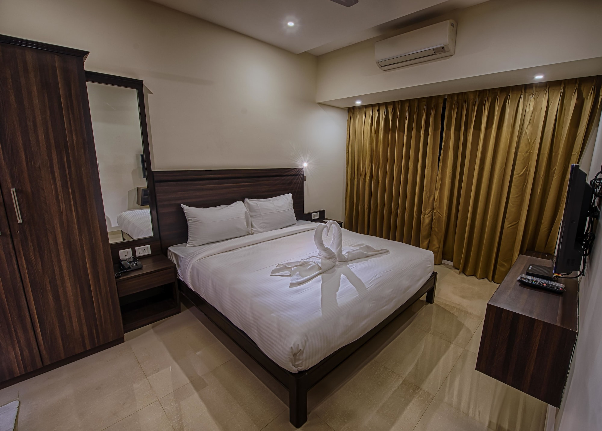 SinQ Suites