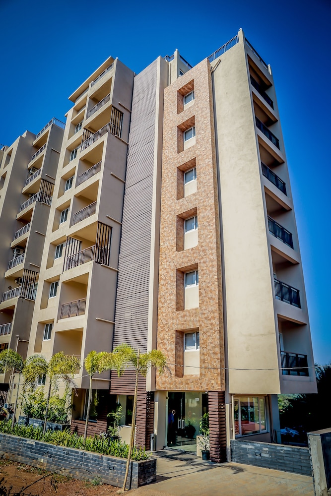 SinQ Suites