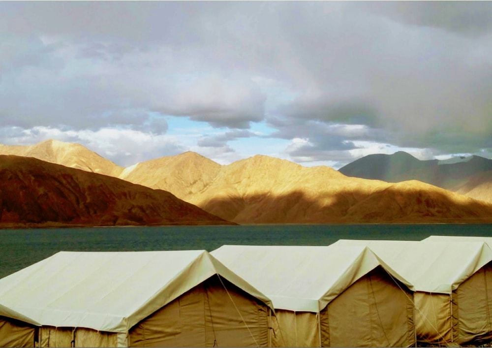 Pangong Lake View Cottages and Camps