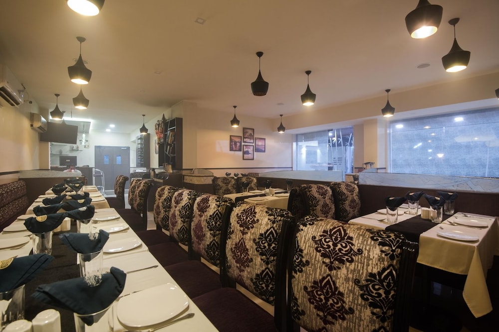 ZUZU Galaxy Annex Hotel