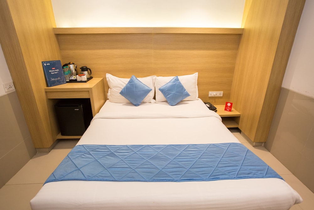 ZUZU Galaxy Annex Hotel