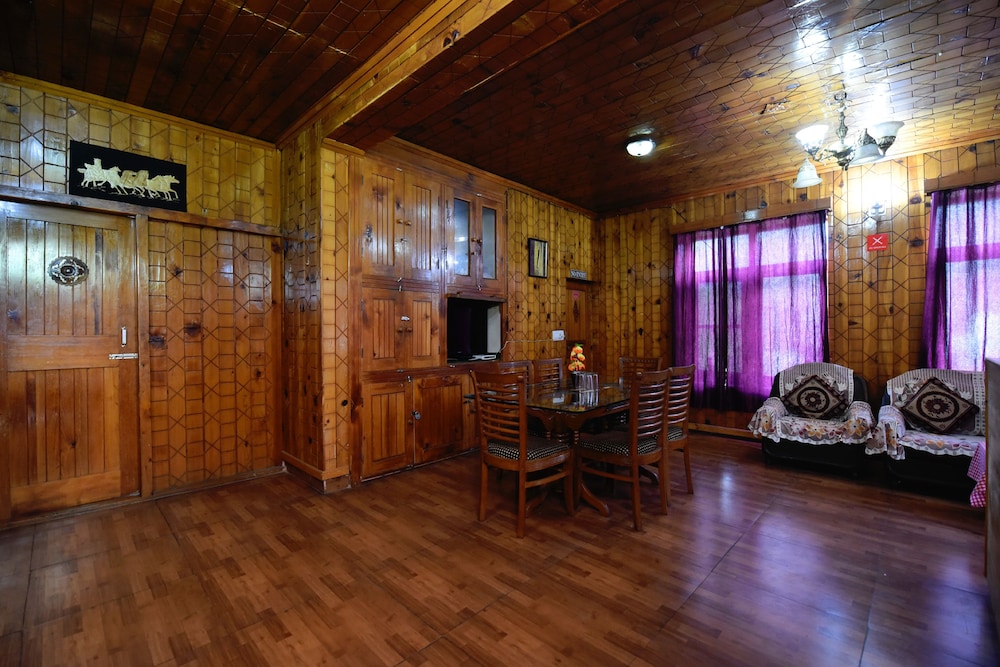 OYO 13232 Red Rose Cottage