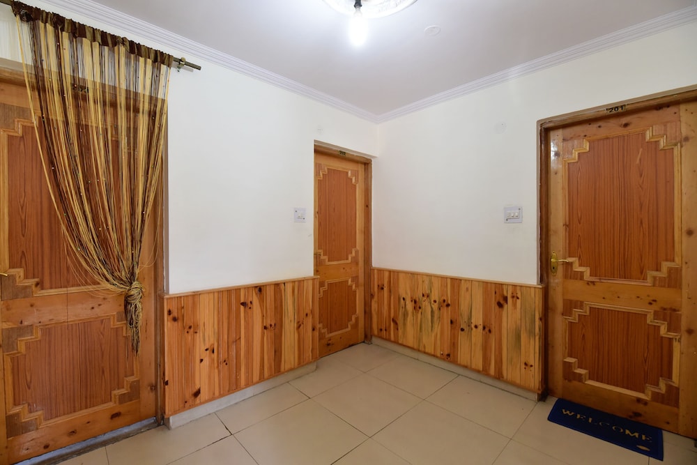 OYO 13232 Red Rose Cottage