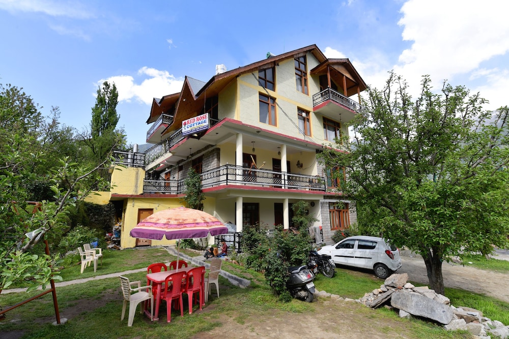 OYO 13232 Red Rose Cottage