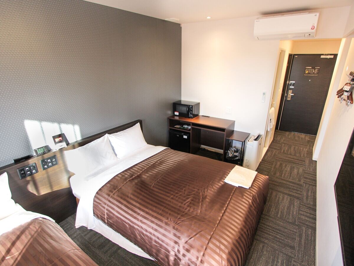 Hotel Livemax Osaka Kadoma