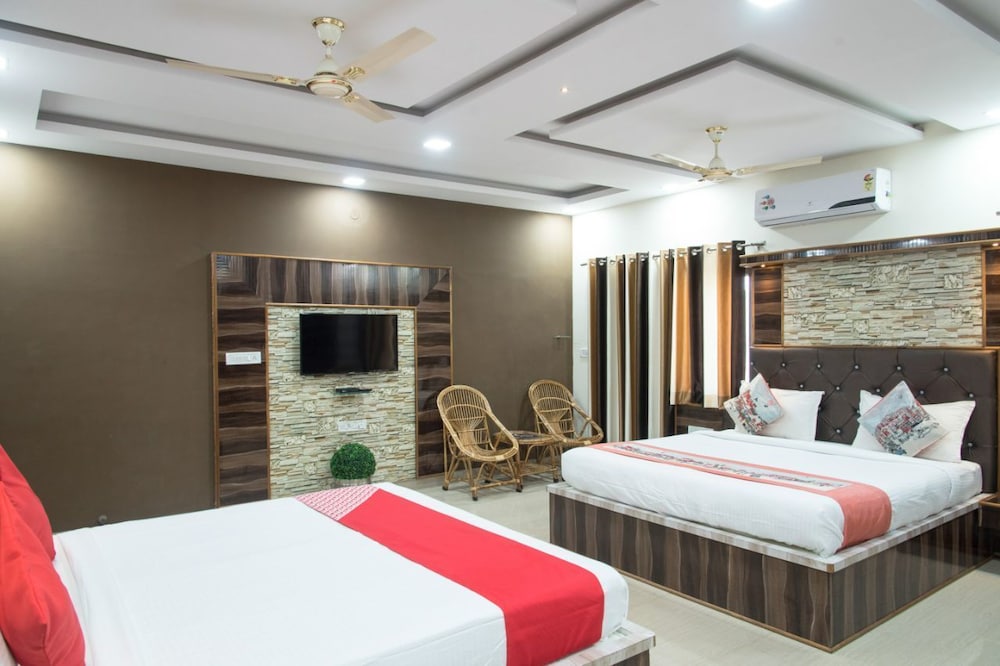 OYO 11868 RK RESIDENCY