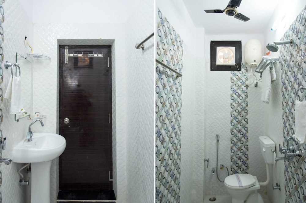OYO 11868 RK RESIDENCY