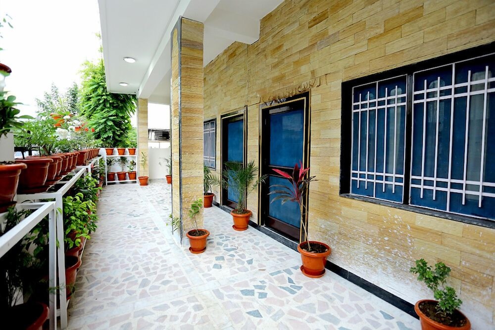 OYO 11868 RK RESIDENCY