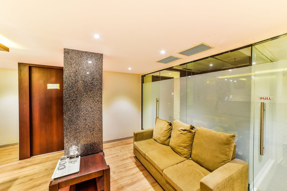 FabExpress Malad Residency