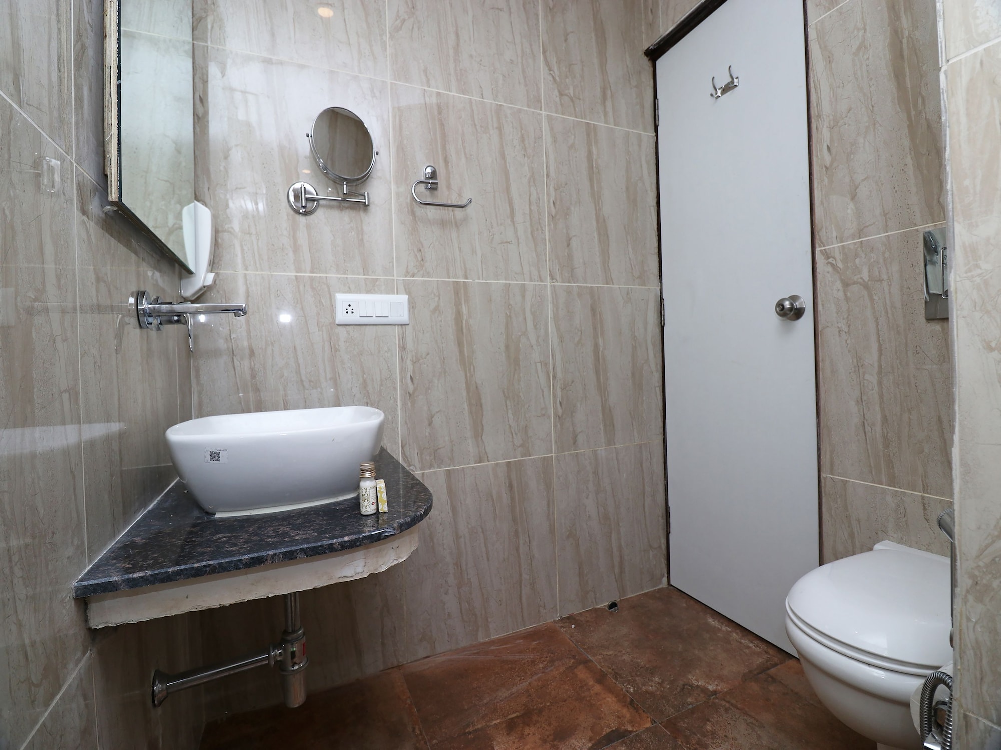 Capital O 26634 Grand Sm Regency