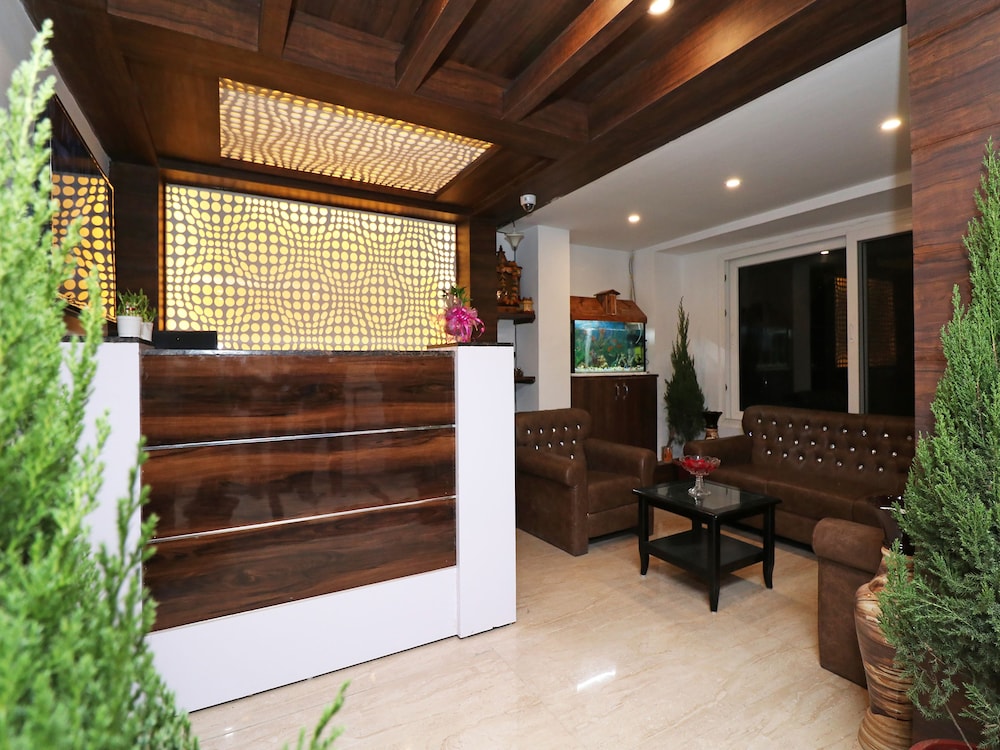 Capital O 26634 Grand Sm Regency