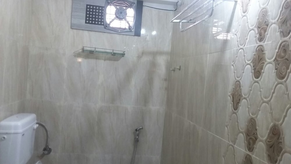 Hotel Divya palace & Restaurent