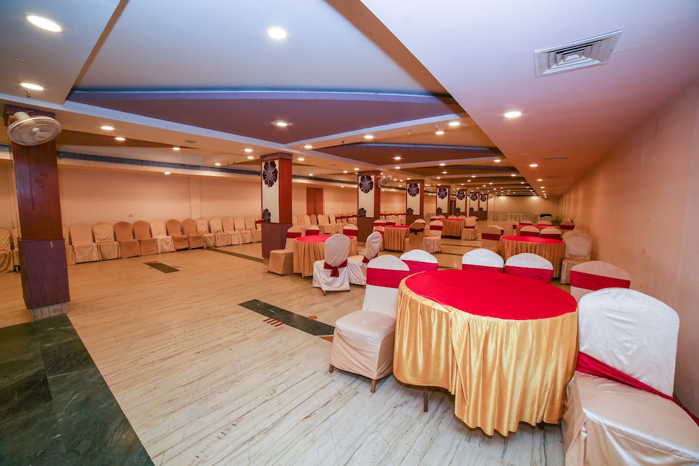 Capital O 5752 Tuma Park Adityaz