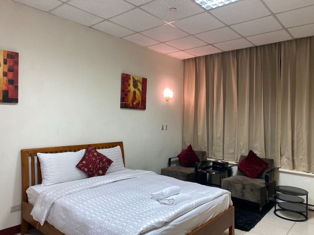 85 Blueocean Theme Suites Hotel