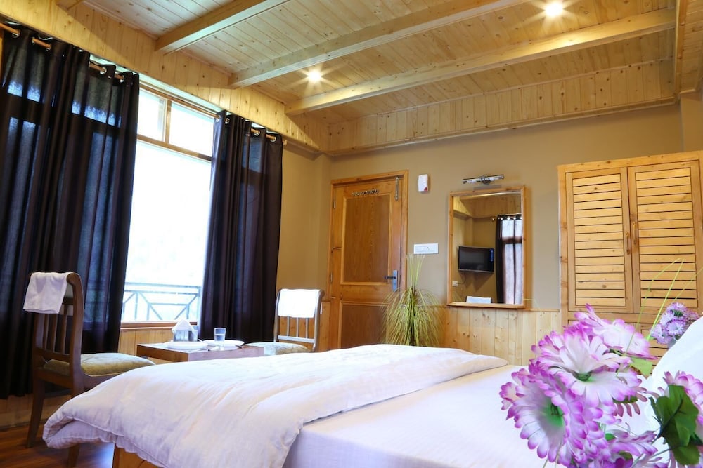 Kanyal Height Cottages
