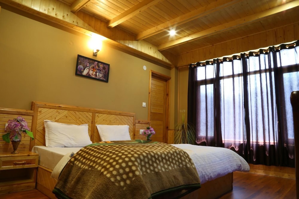 Kanyal Height Cottages