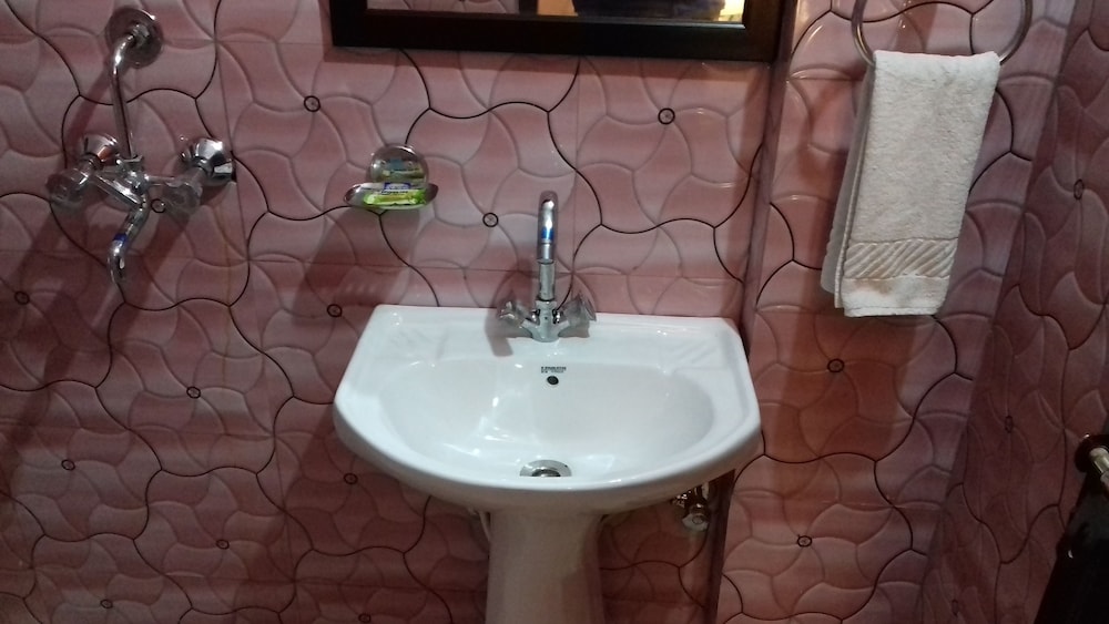 Side Image 2