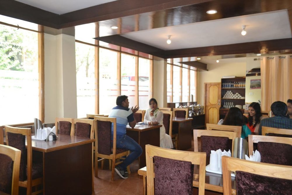 Hotel Tridev Manali