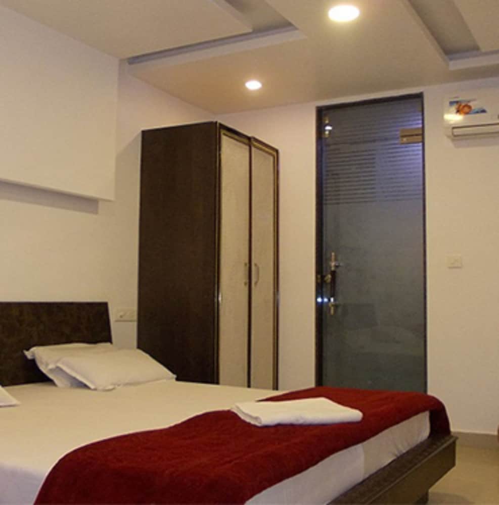 Uttaranchal Tourist Guest House