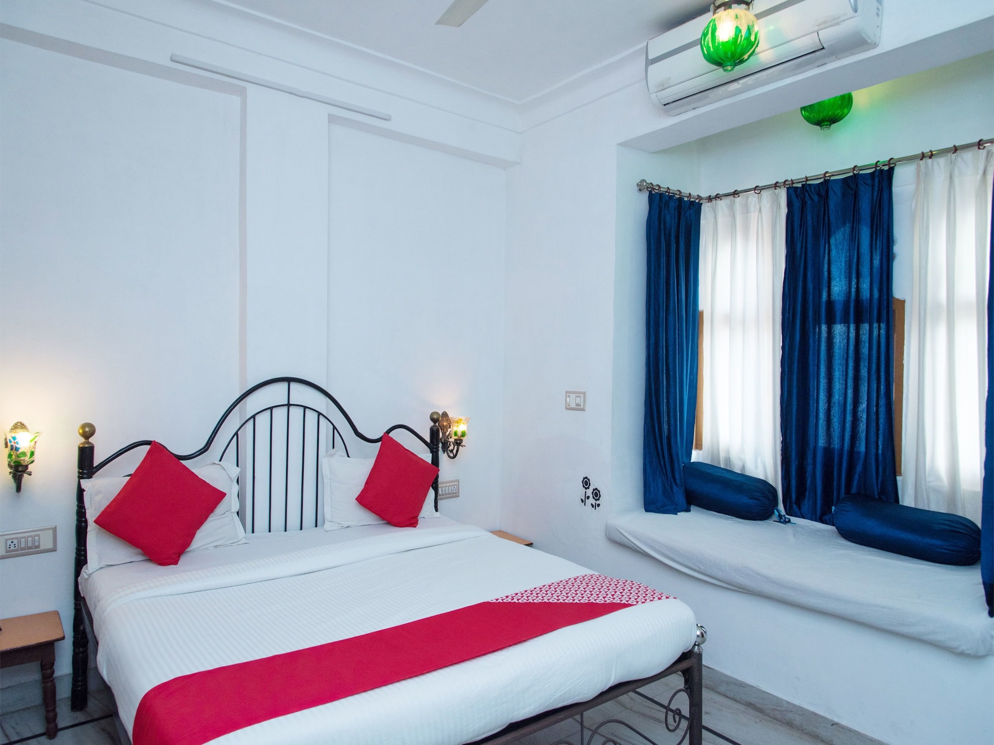 OYO 156 Hotel Lake Haveli