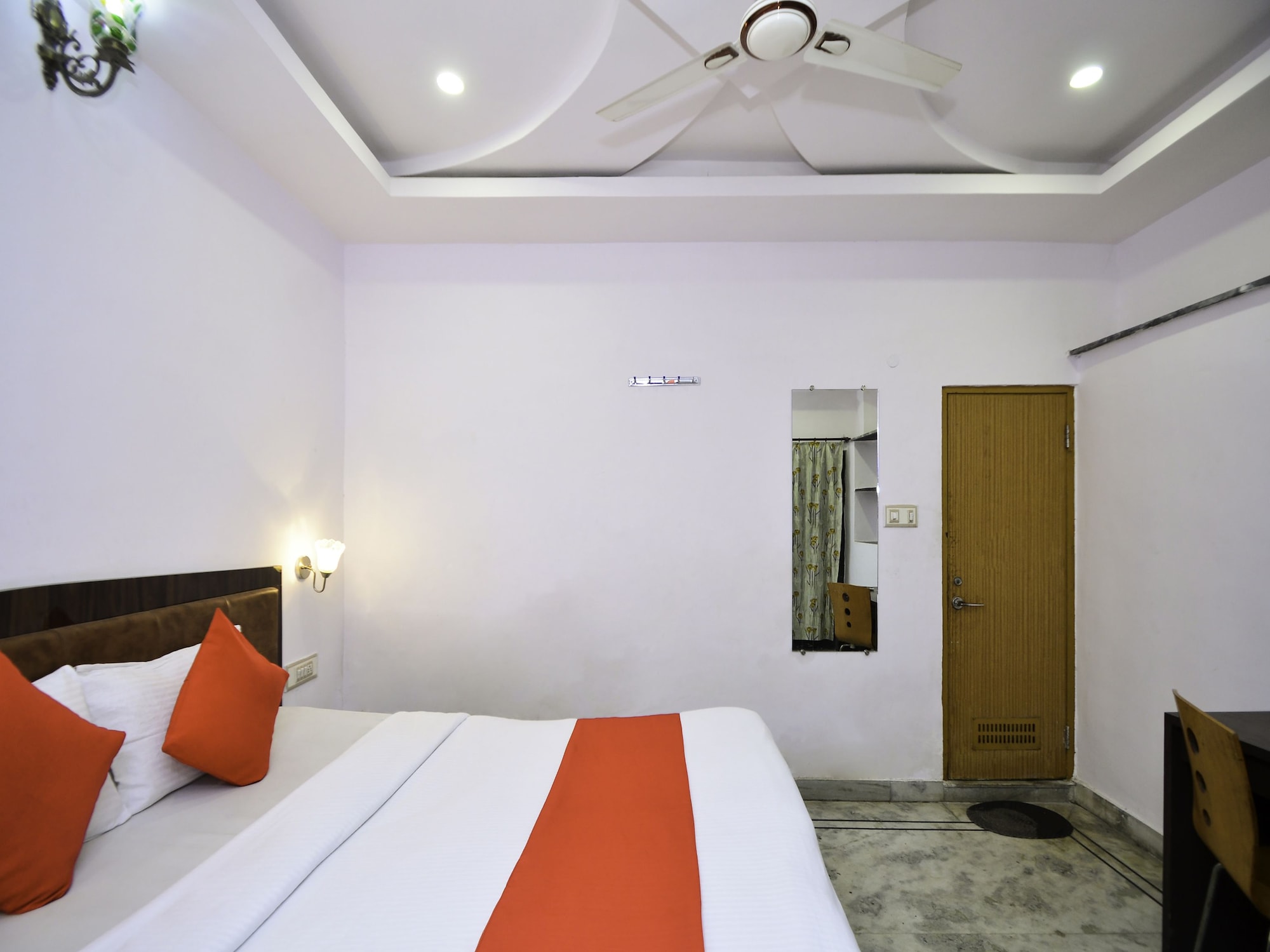 OYO 156 Hotel Lake Haveli