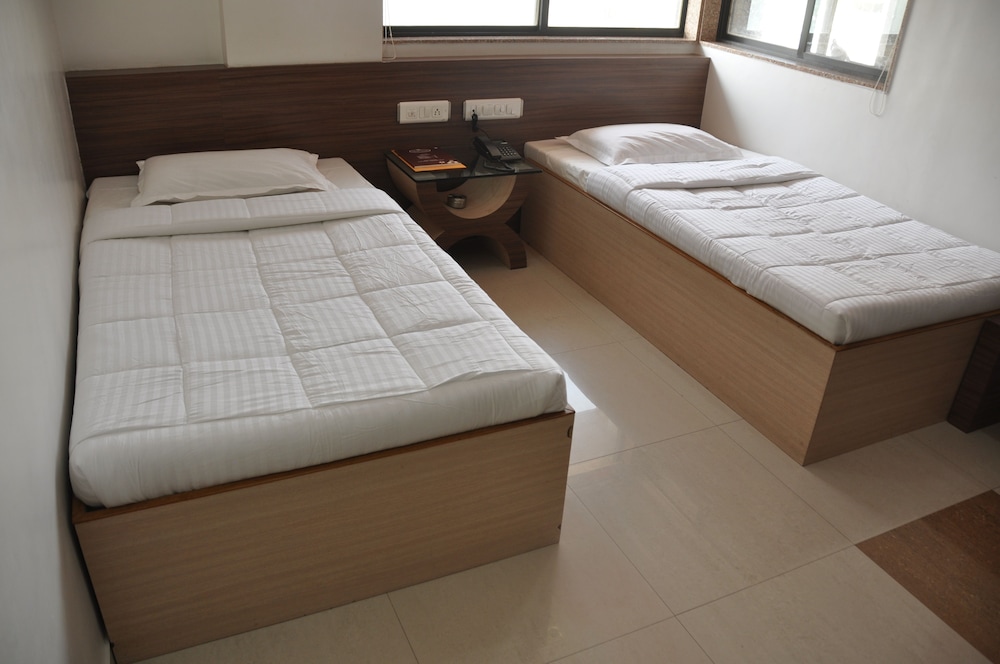 ZO Rooms Limda Chowk