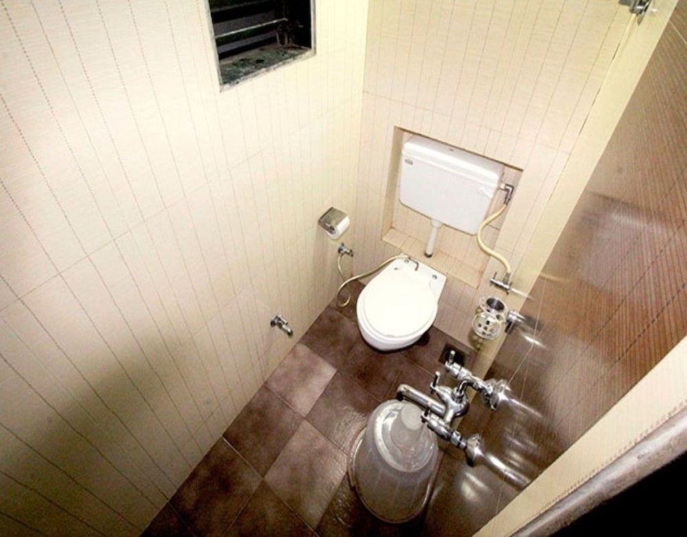 Room Maangta 122 - Andheri East