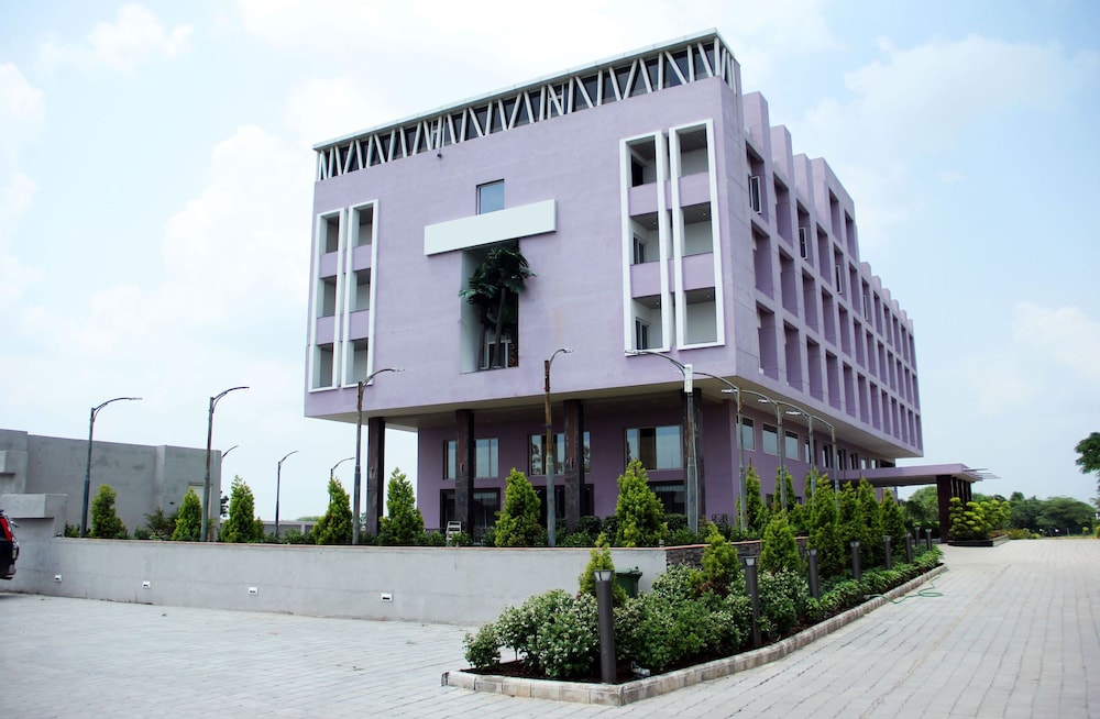 Vista Rooms at Nandan Kanan (Indore)