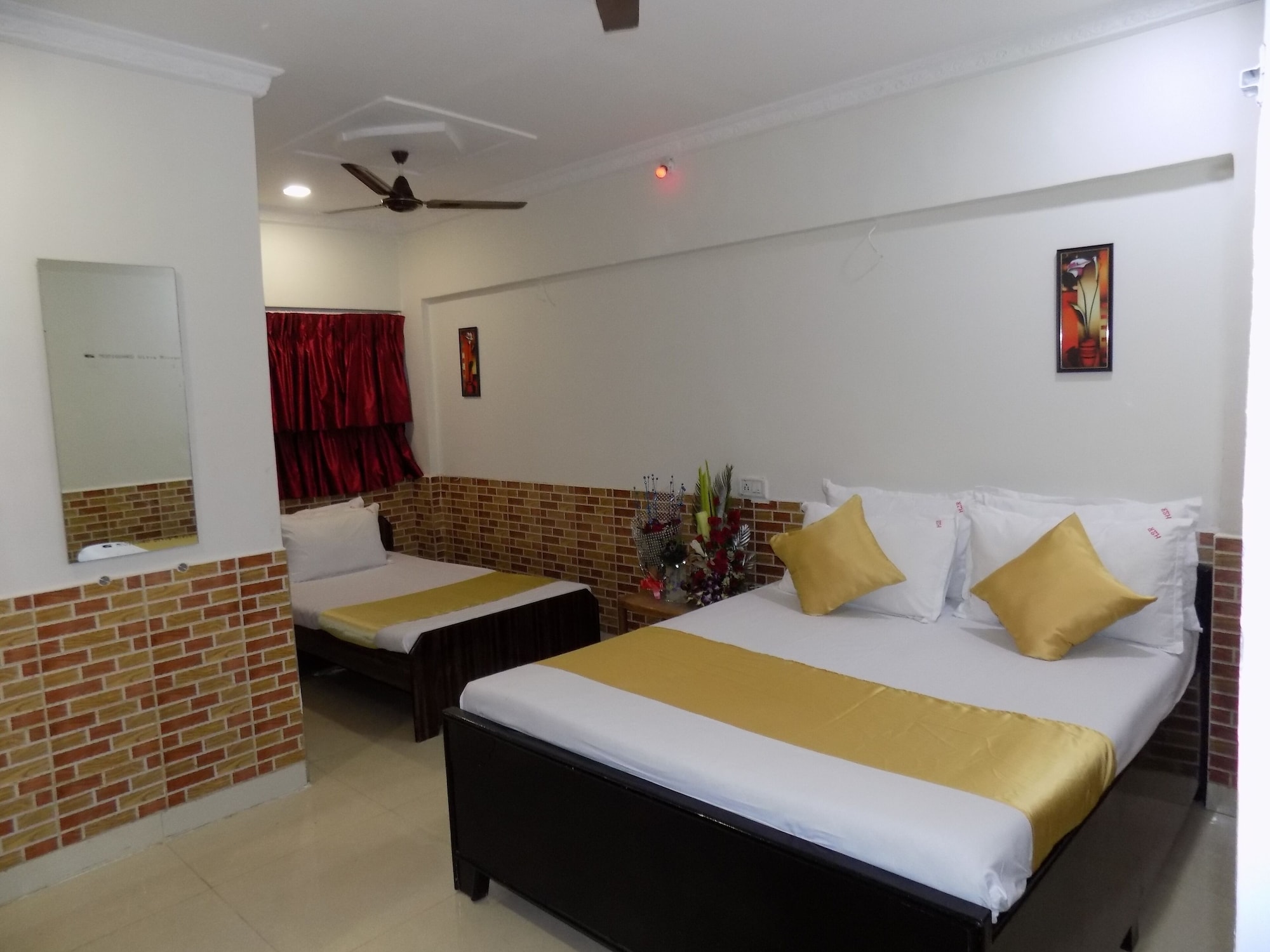 Hotel Garden Residency